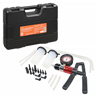 Насос вакуумный с манометром для прокачки тормозной системы, набор 20пр., кейс